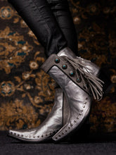 Apache Kid Boot