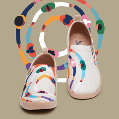 Love Circle Slip-On