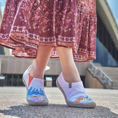 SPRING IN MOUNT FUJI Slip-On
